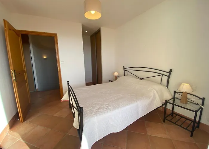 别墅 5 Pieces 8 Couchages