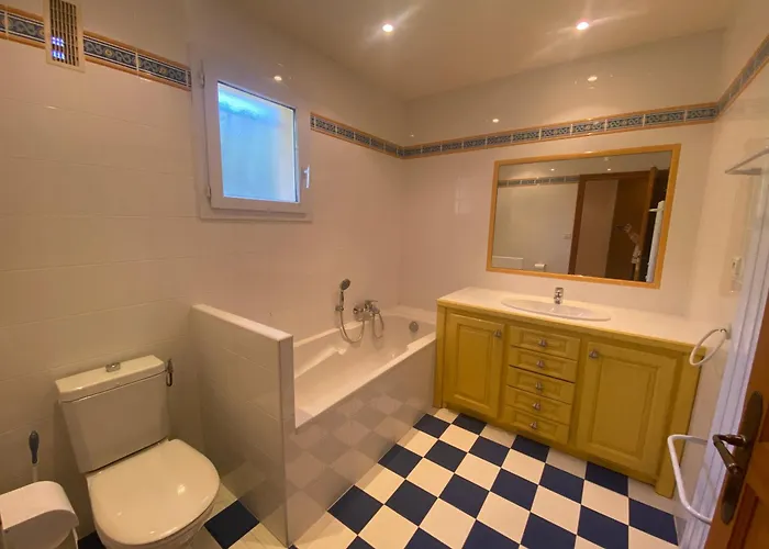 5 Pieces 8 Couchages 波尔蒂乔