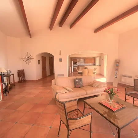 5 Pieces 8 Couchages Villa *