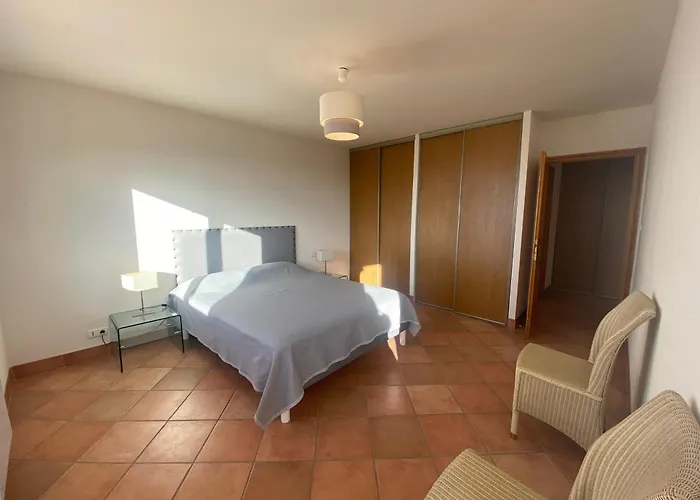 5 Pieces 8 Couchages Porticcio (Corsica)