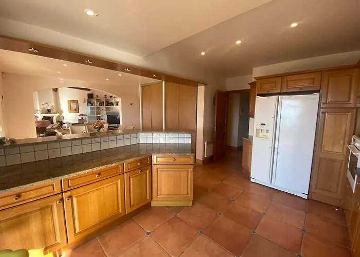 5 Pieces 8 Couchages Villa